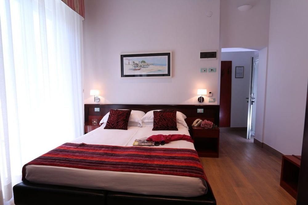 Hotel Orizzonte Bellaria-Igea Marina Esterno foto