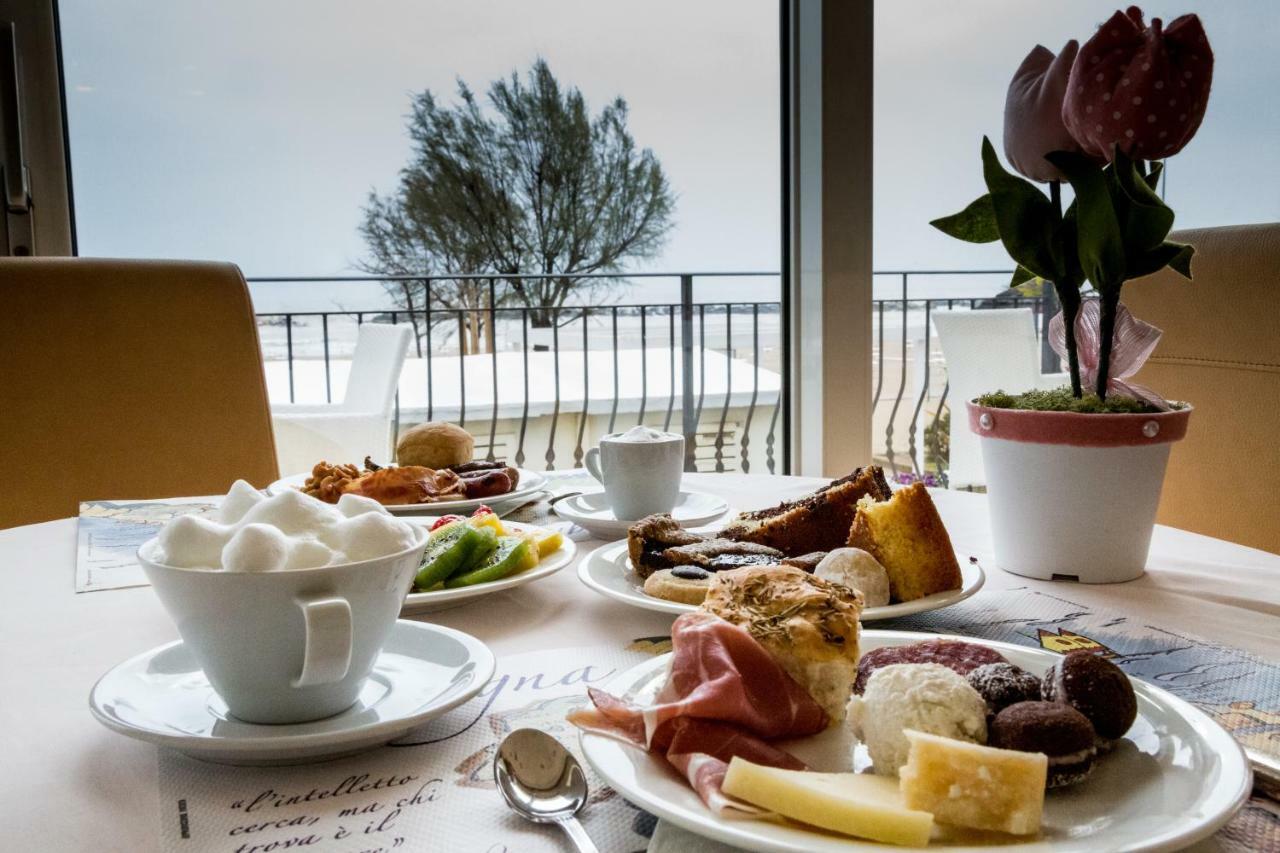 Hotel Orizzonte Bellaria-Igea Marina Esterno foto